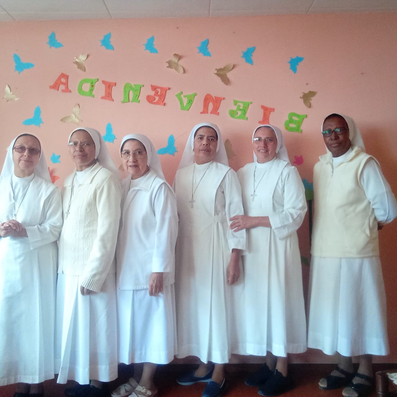 Comunidad de Gualaceo recibe visita de Madre Blanca