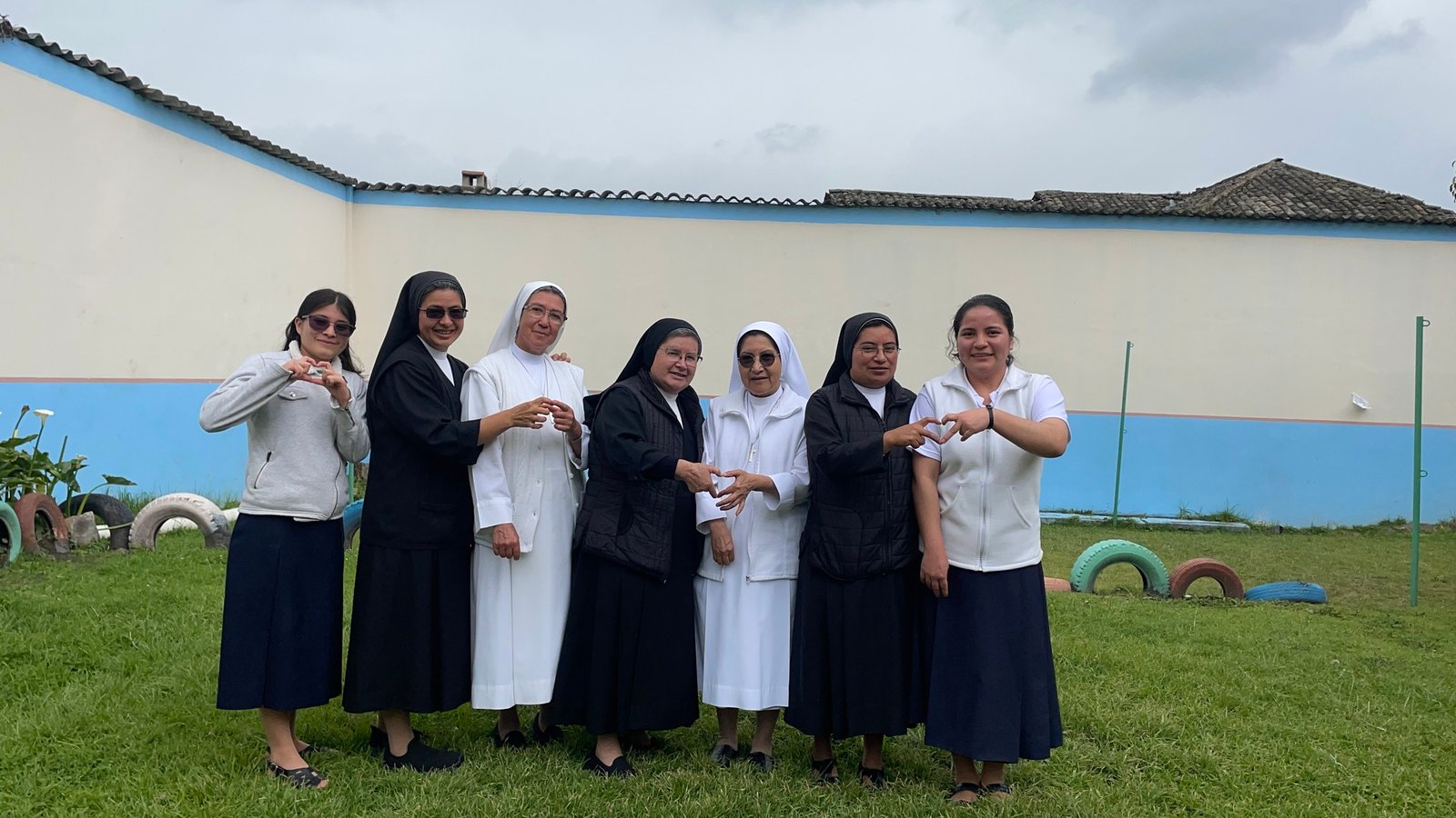 La comunidad de San Pablo de Lago recibio la visita de la Madre General