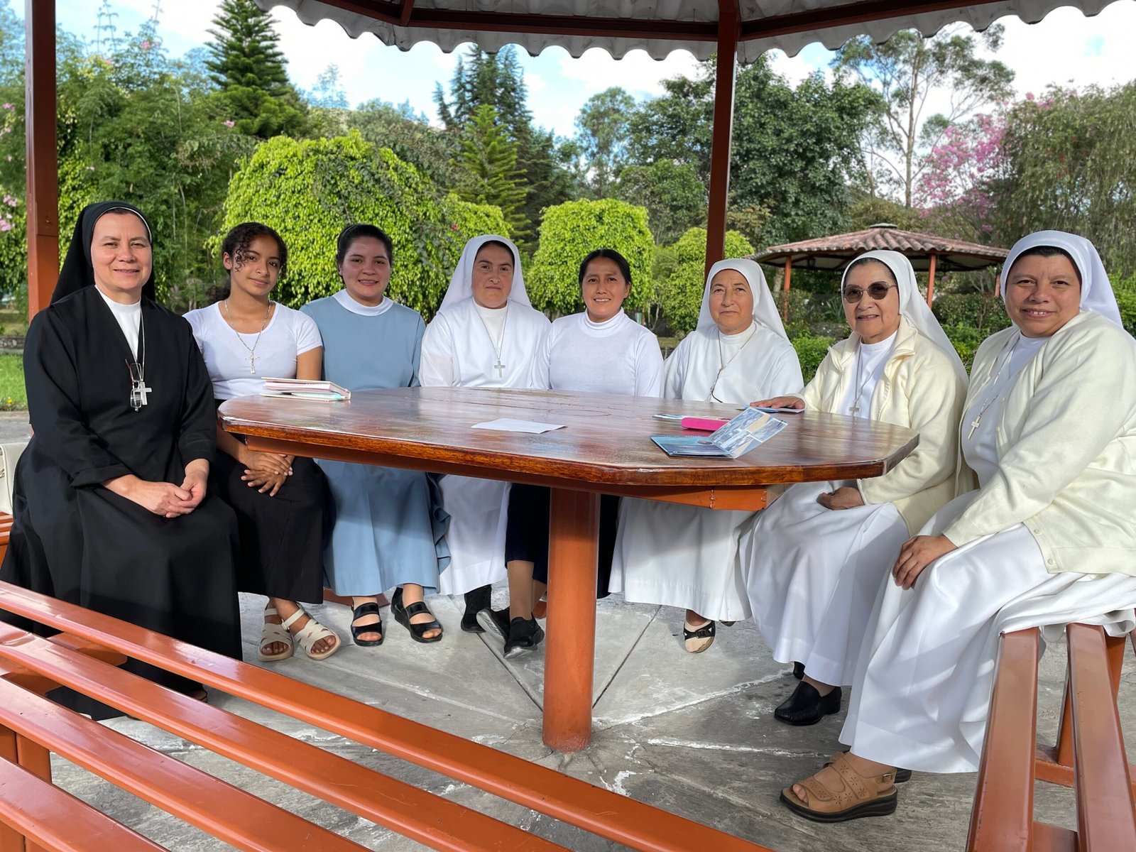 La Visita de la Madre Blanca Lima fue una bendición para nuestra Familia Salesia